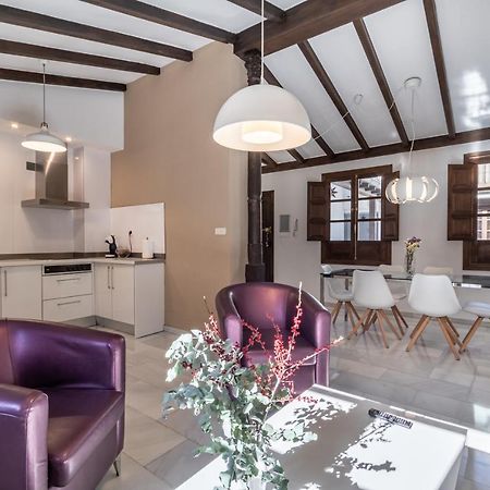 Bns Dauro Suites Granada Bagian luar foto