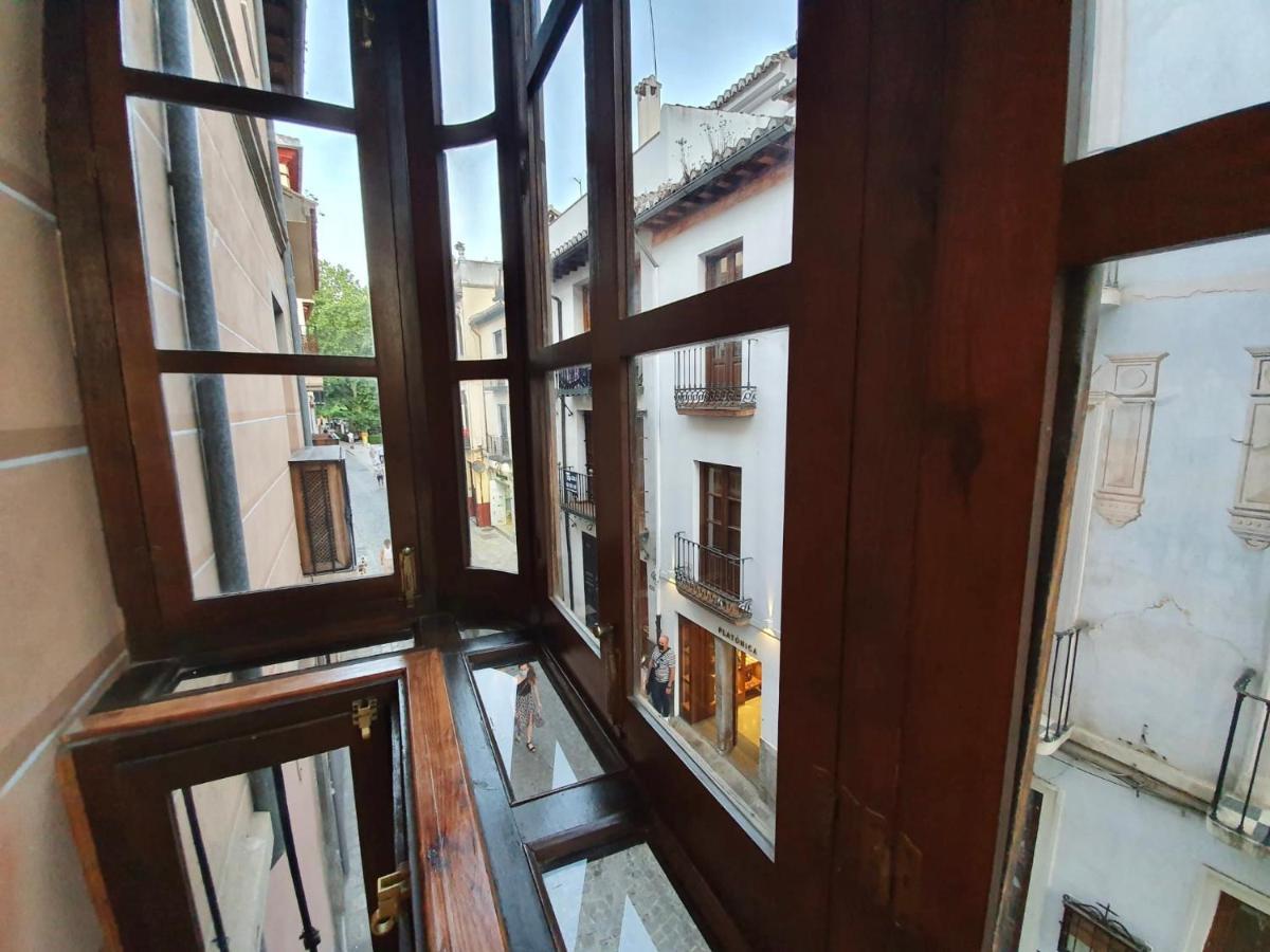 Bns Dauro Suites Granada Bagian luar foto