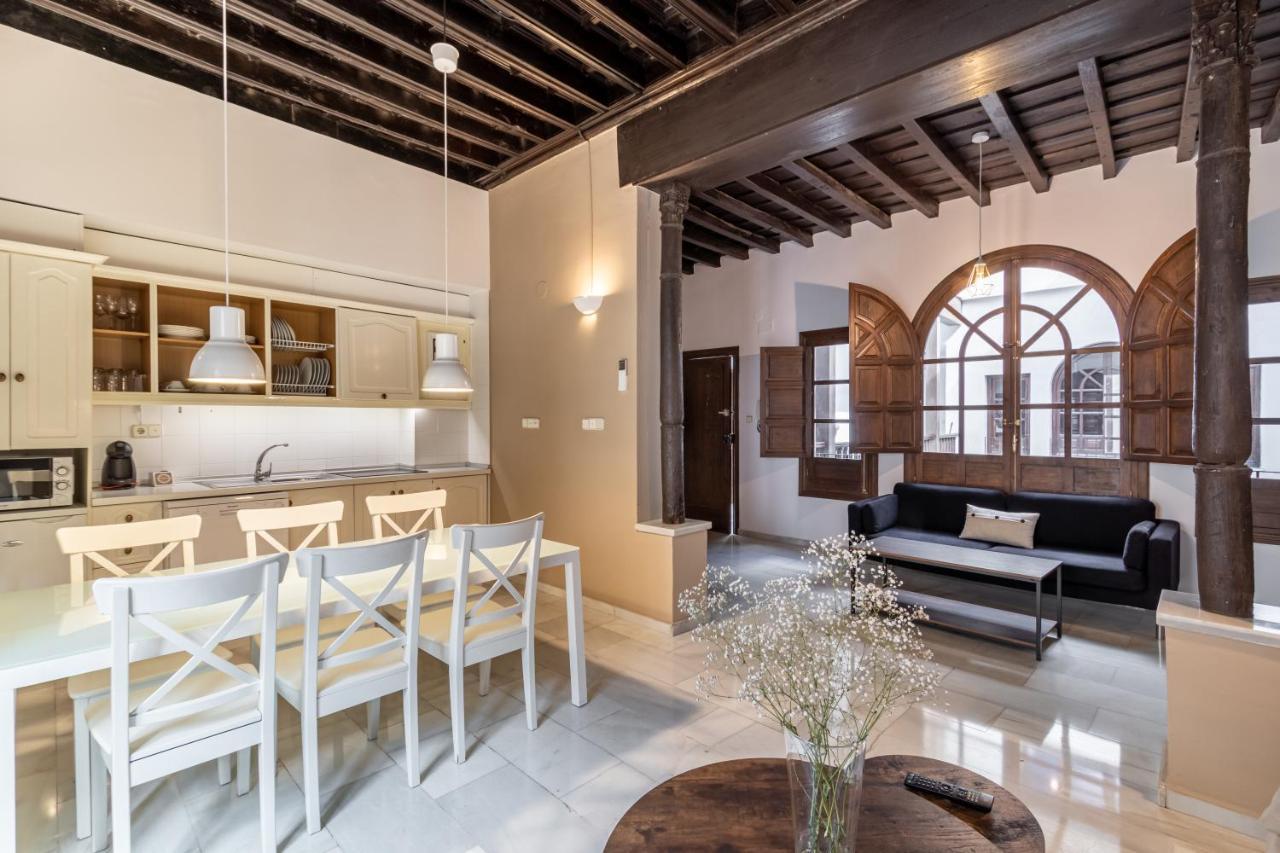 Bns Dauro Suites Granada Bagian luar foto