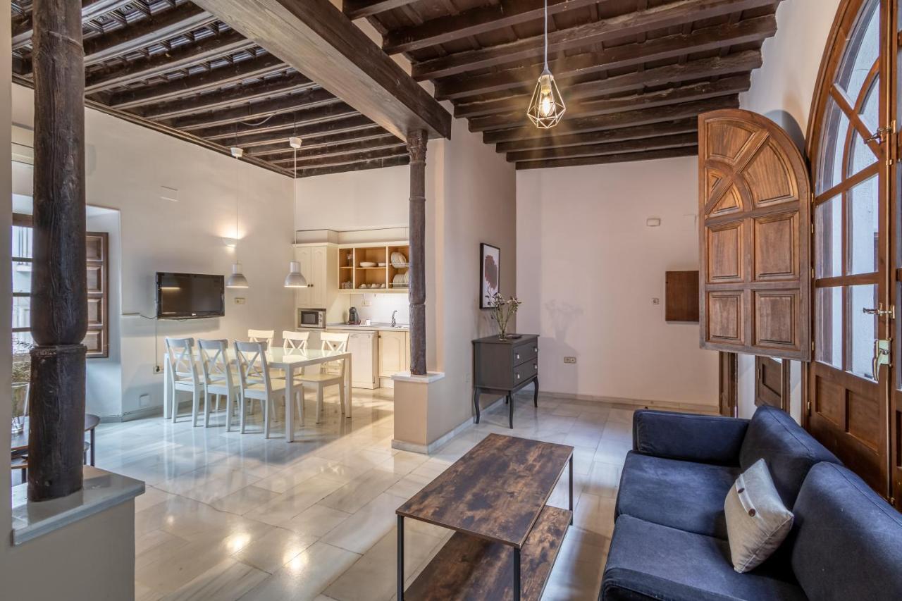 Bns Dauro Suites Granada Bagian luar foto
