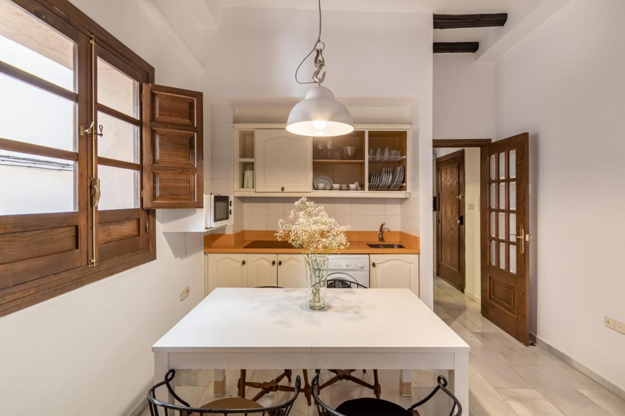 Bns Dauro Suites Granada Bagian luar foto