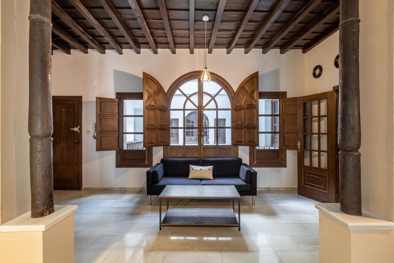 Bns Dauro Suites Granada Bagian luar foto
