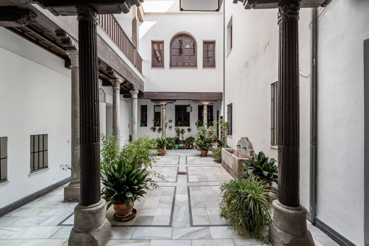 Bns Dauro Suites Granada Bagian luar foto