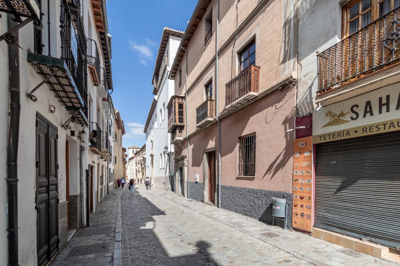 Bns Dauro Suites Granada Bagian luar foto