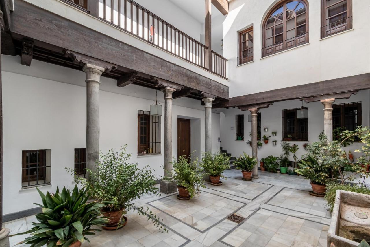 Bns Dauro Suites Granada Bagian luar foto