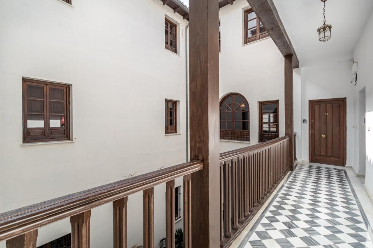 Bns Dauro Suites Granada Bagian luar foto