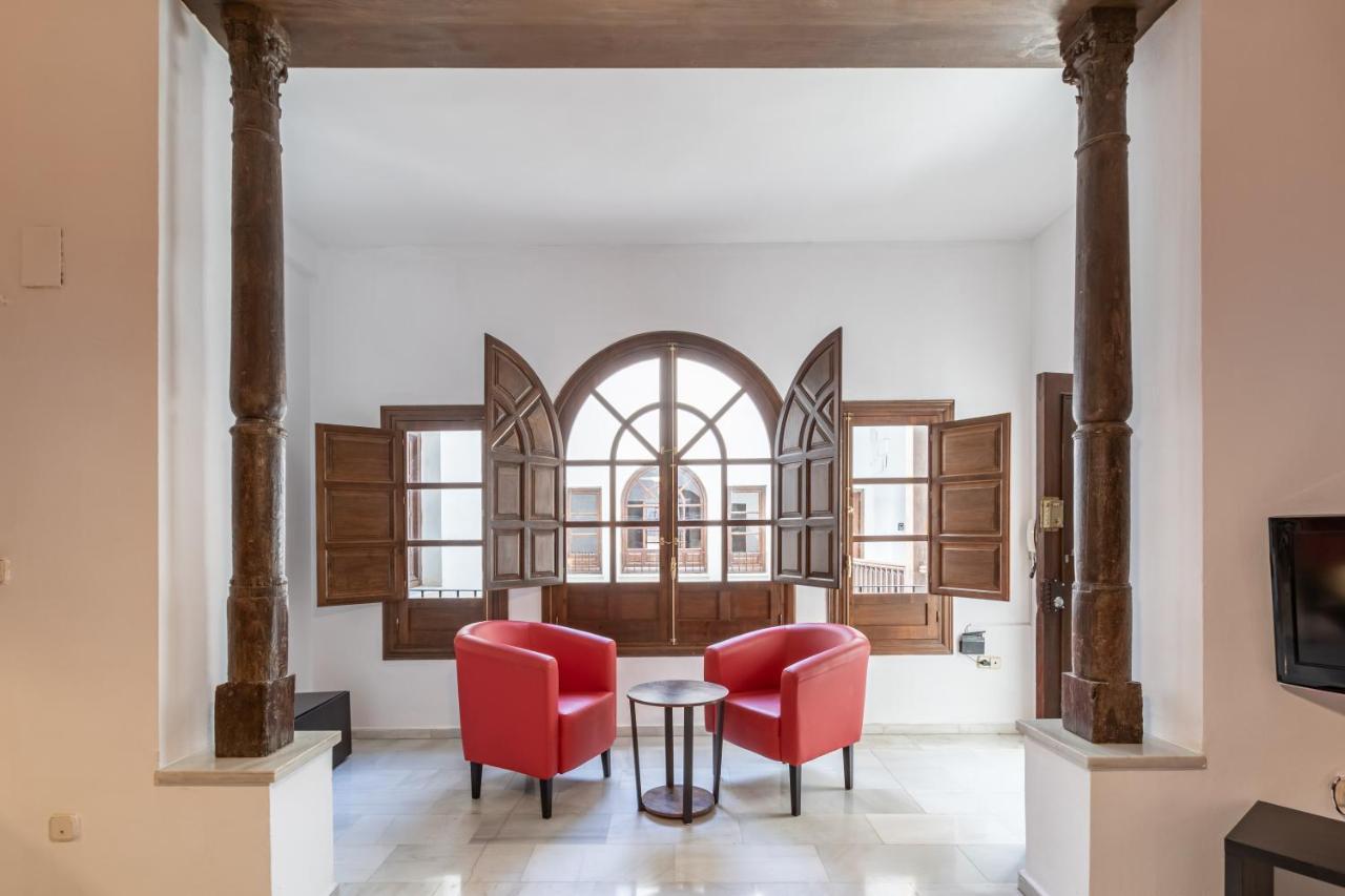 Bns Dauro Suites Granada Bagian luar foto