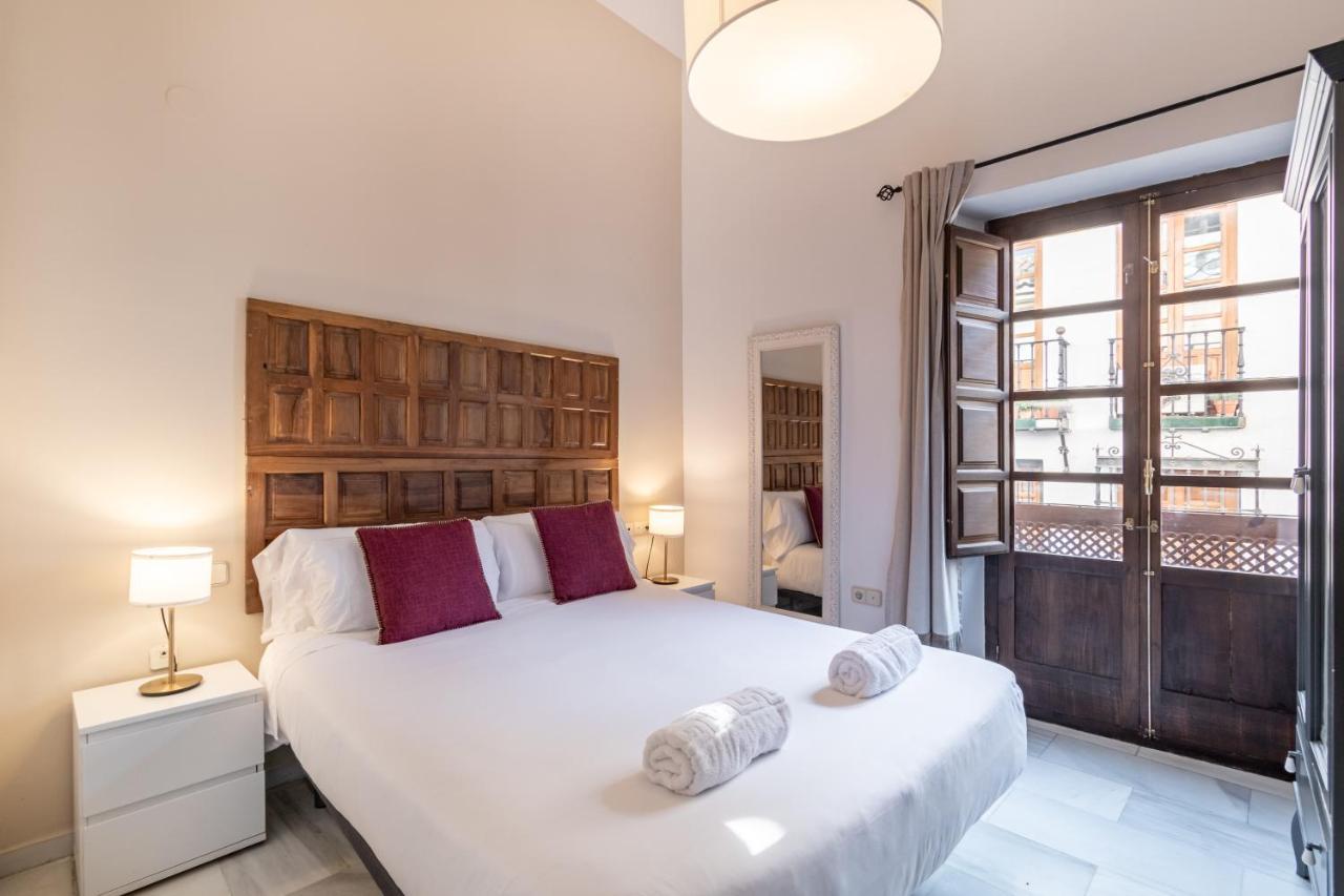 Bns Dauro Suites Granada Bagian luar foto