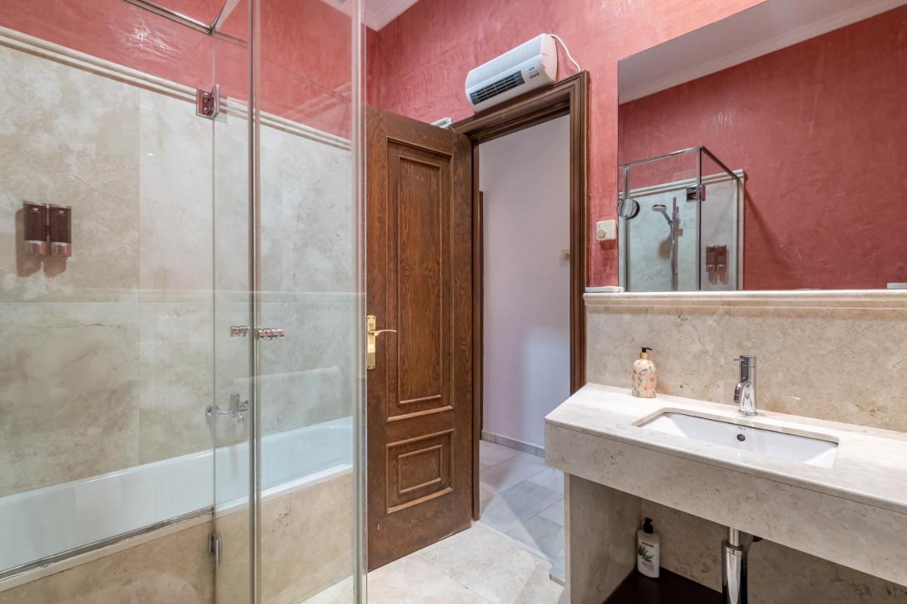 Bns Dauro Suites Granada Bagian luar foto