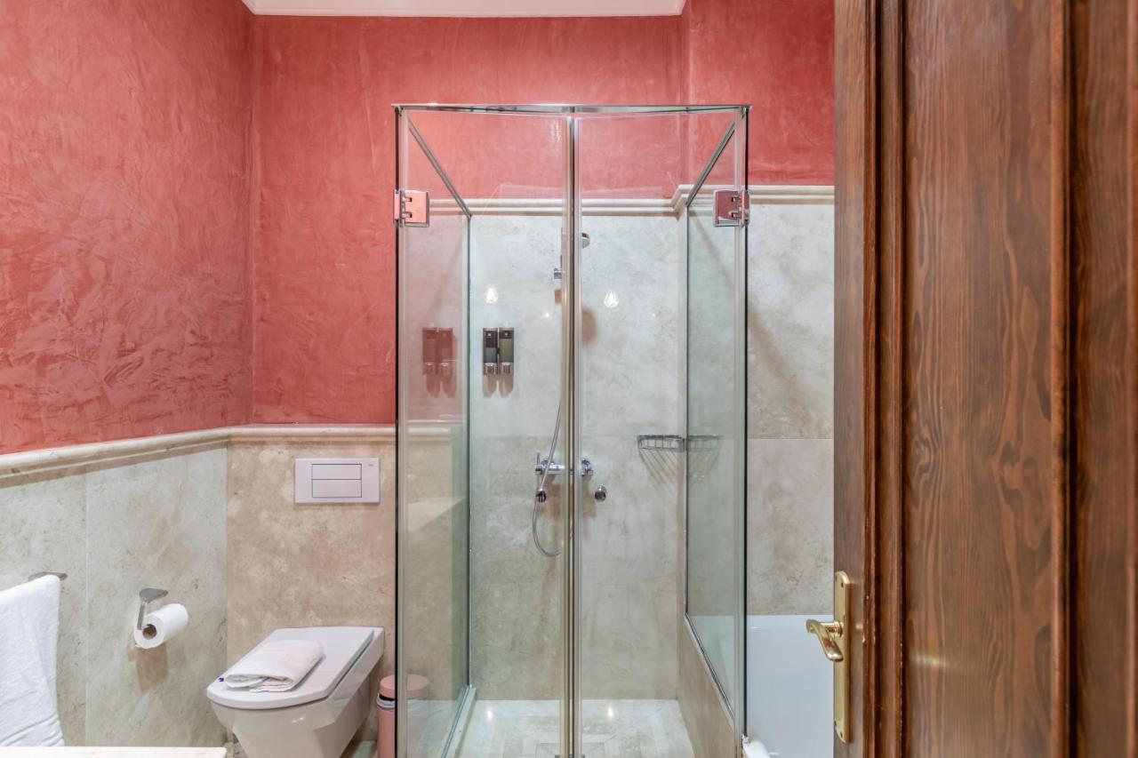 Bns Dauro Suites Granada Bagian luar foto
