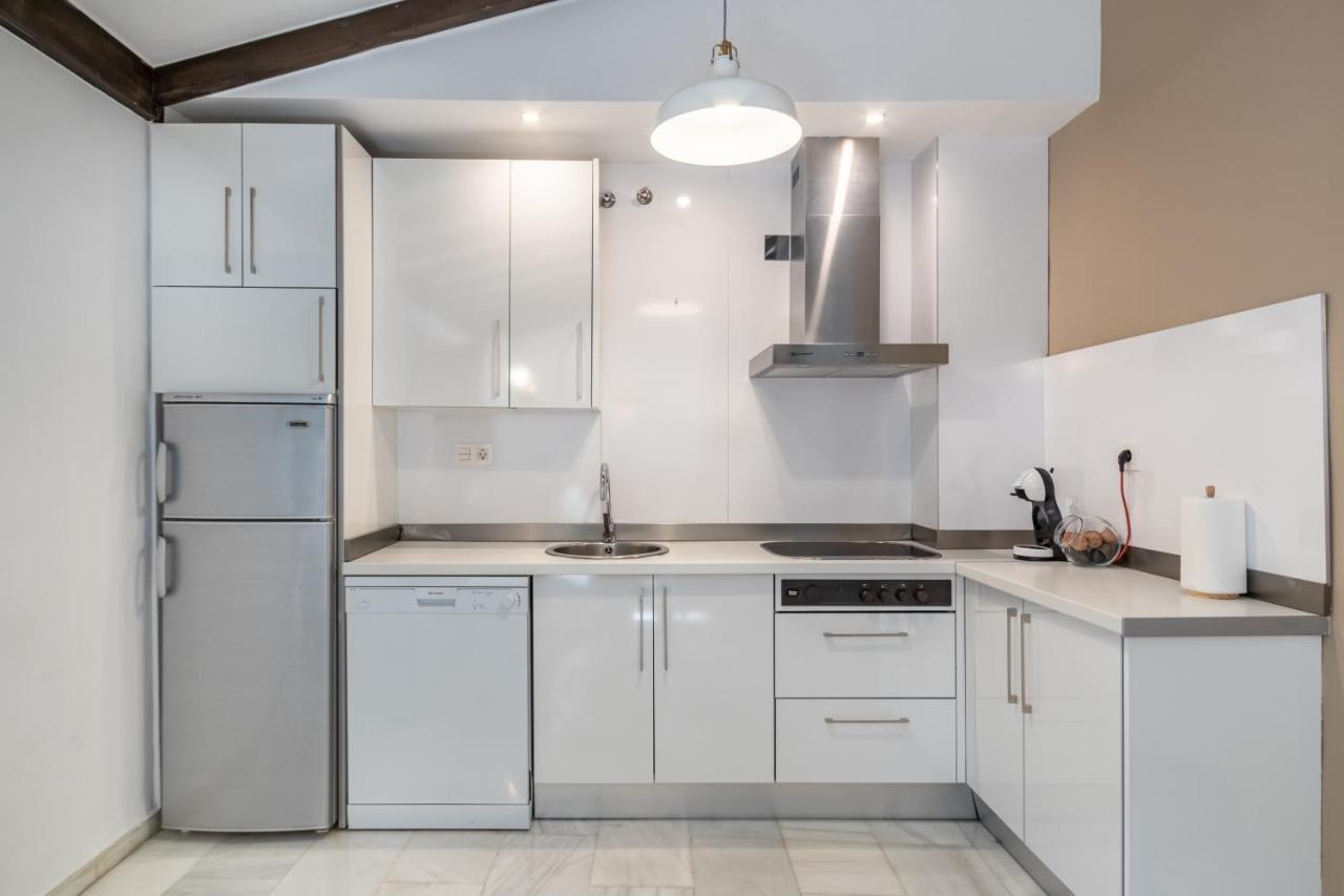 Bns Dauro Suites Granada Bagian luar foto